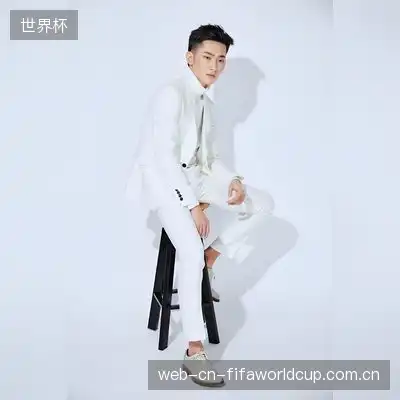萧君